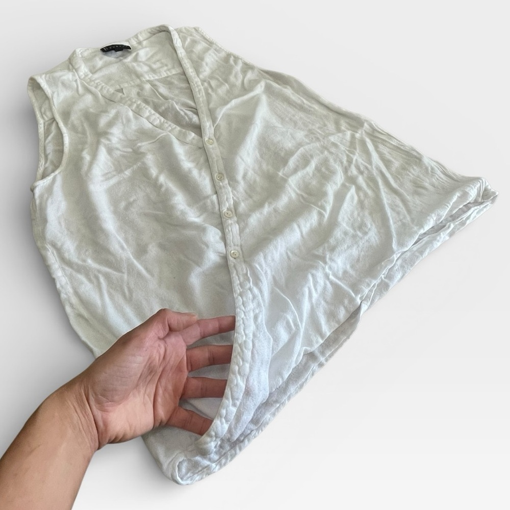 Bobear White V-Neck Sleeveless Cross Front blouse Size: M - Picture 10 of 12